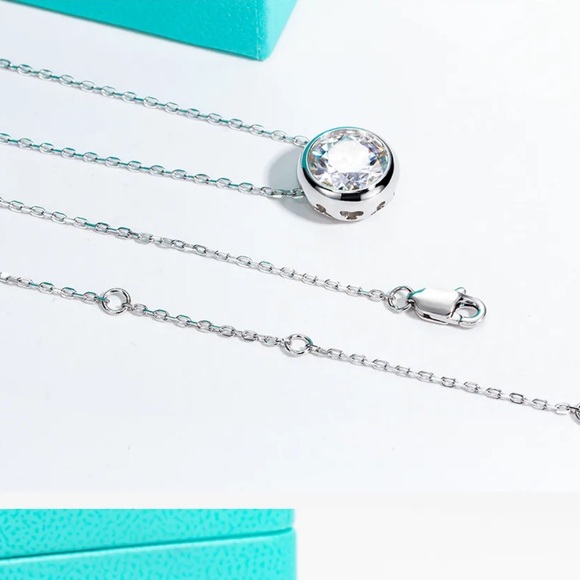 Classic DColor Moissanite0.5cctw Stud Necklace 18KGold Plated 925Sterl Certified - Picture 7 of 12